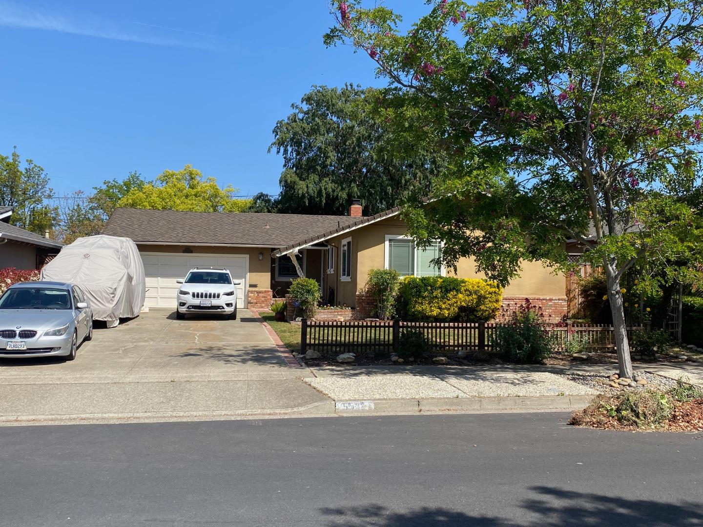 Neighborhood Neighborhood-146