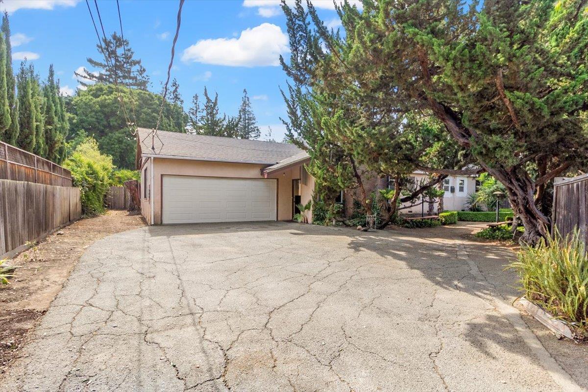 Neighborhood Neighborhood-31