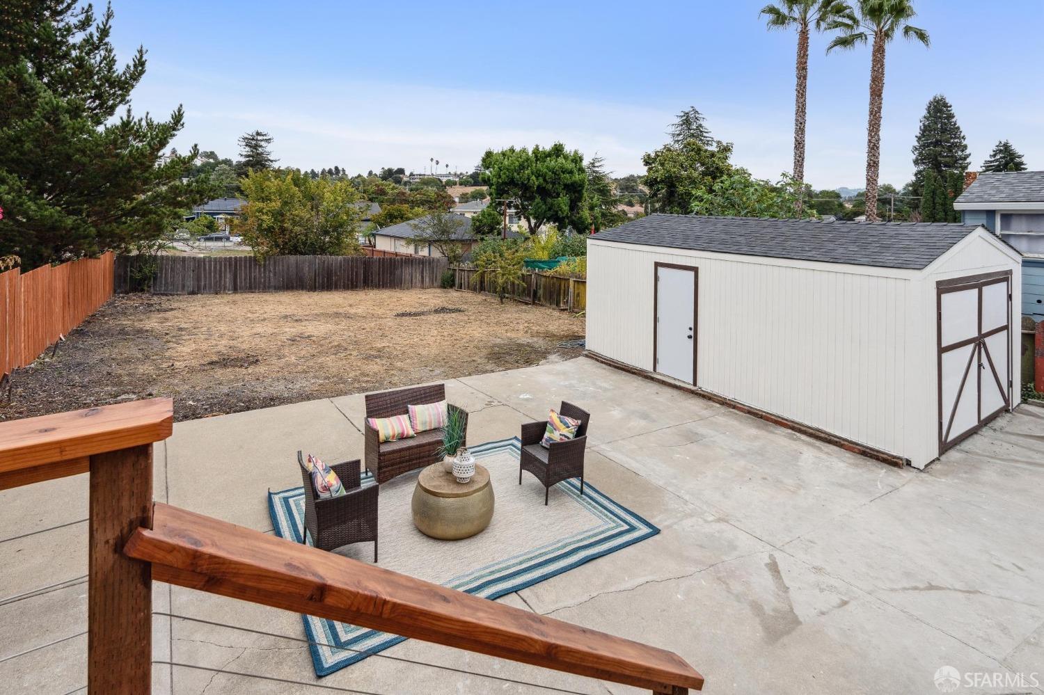 Neighborhood Neighborhood-20