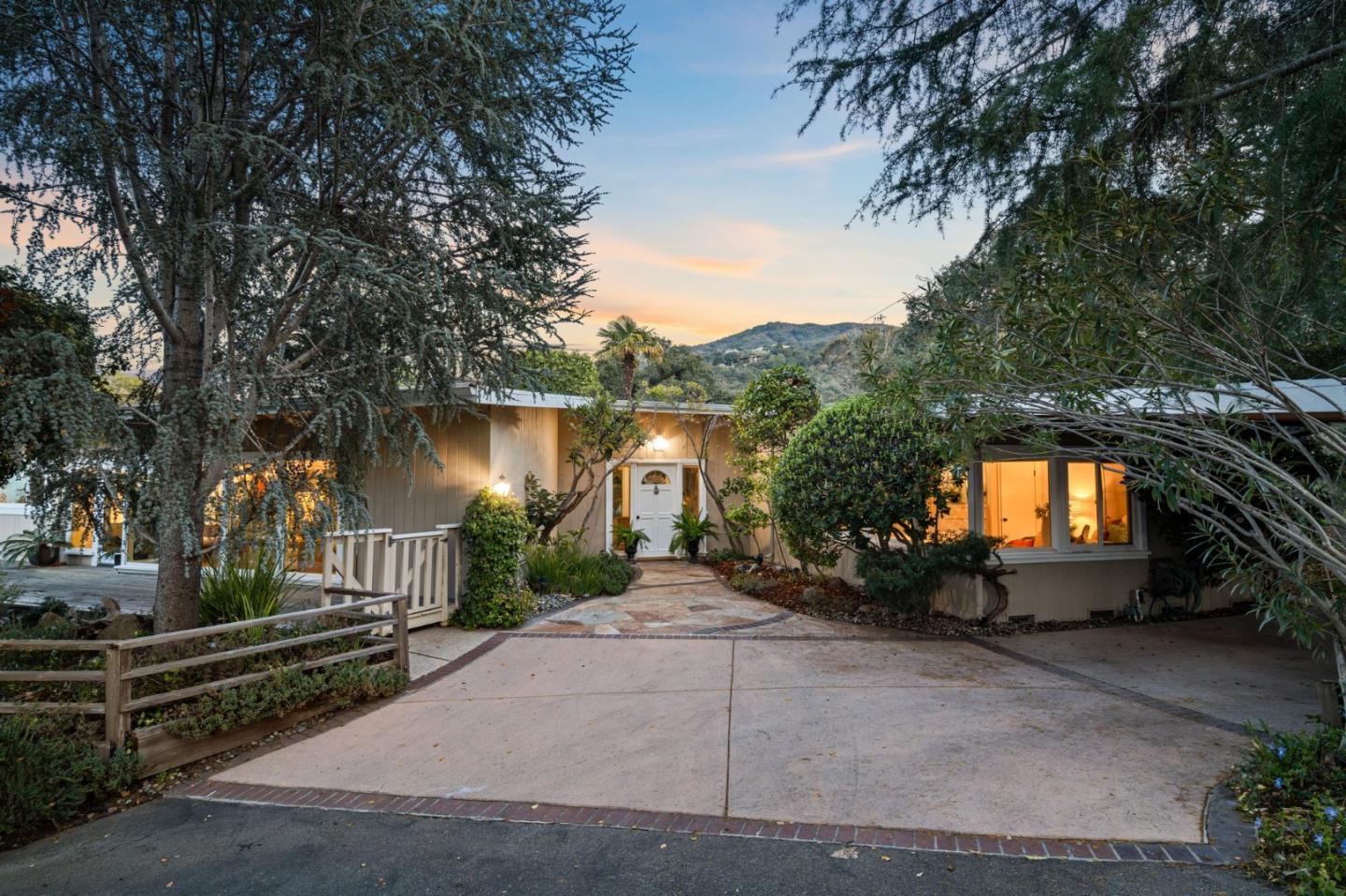 Neighborhood Neighborhood-23