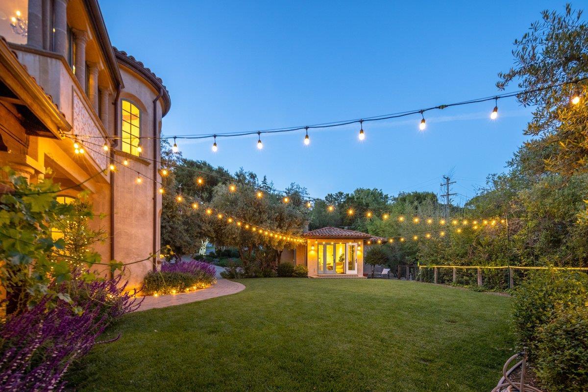 Neighborhood Neighborhood-38