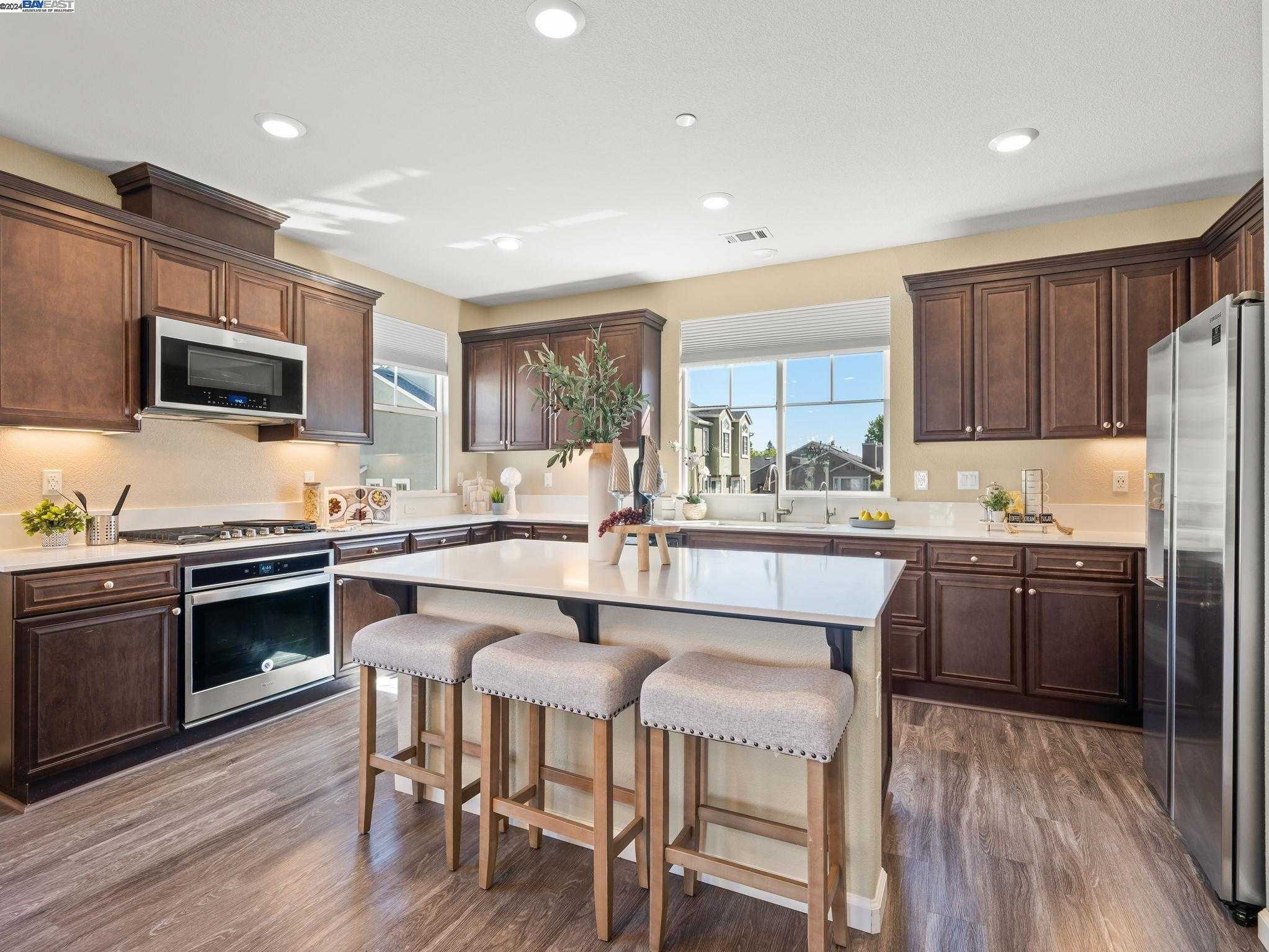 Neighborhood Neighborhood-21