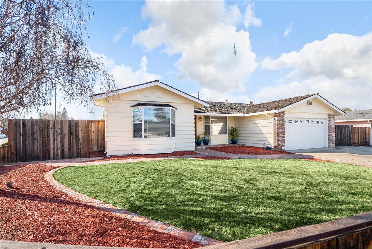 Neighborhood Neighborhood-59