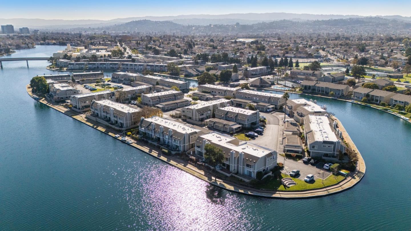 Neighborhood Neighborhood-15