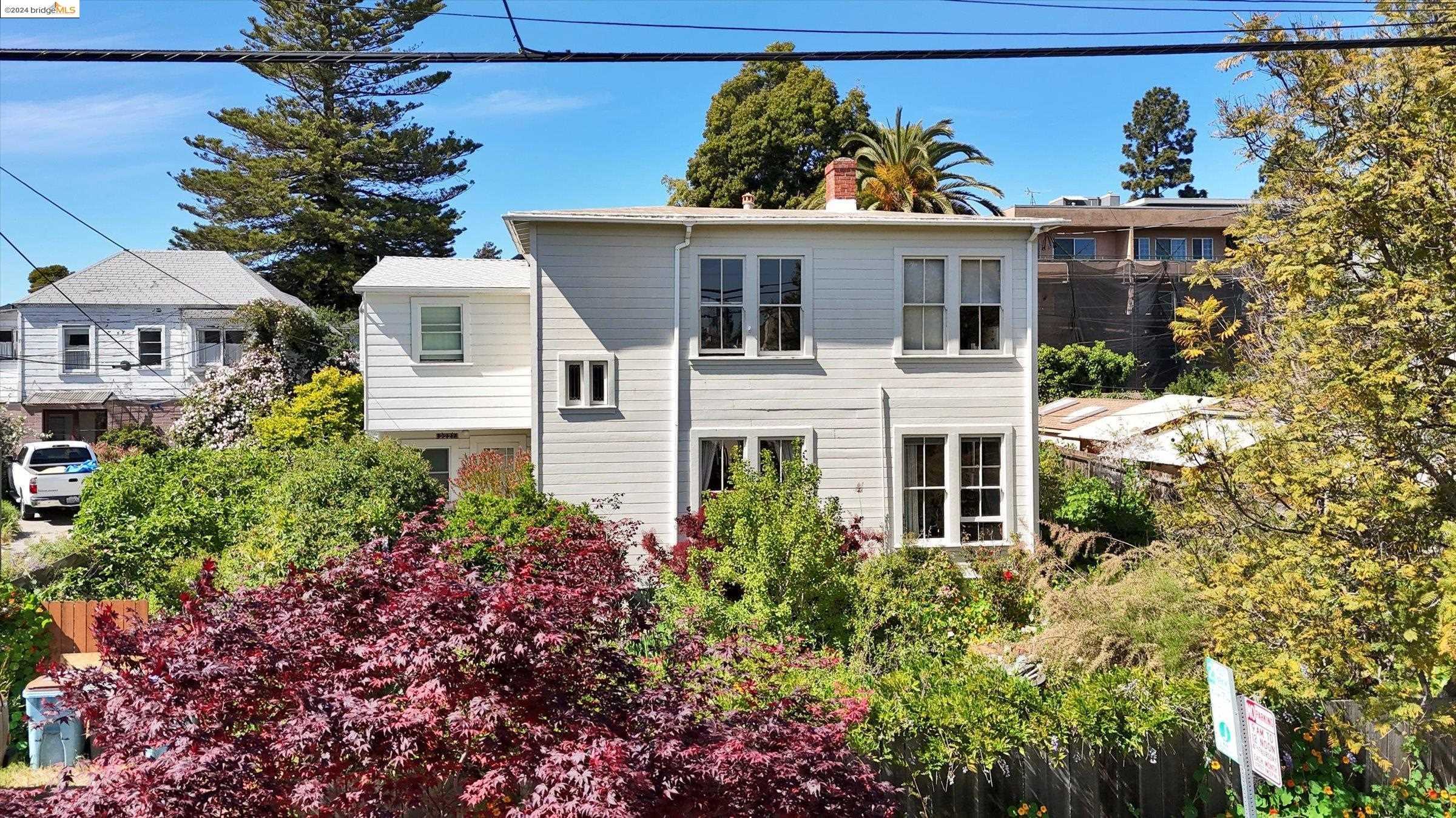 Neighborhood Neighborhood-28