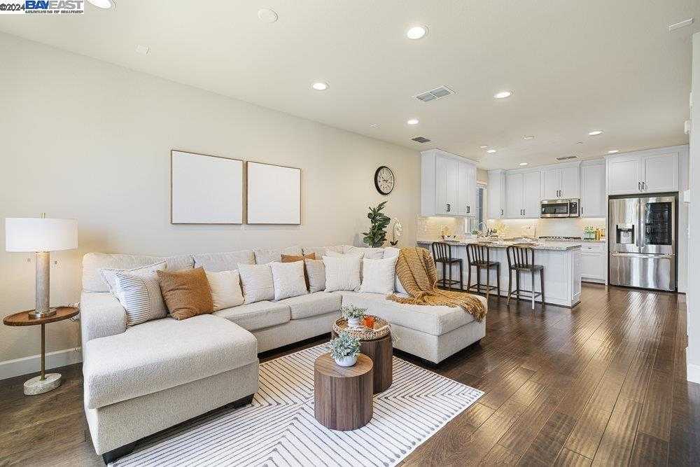 Neighborhood Neighborhood-12