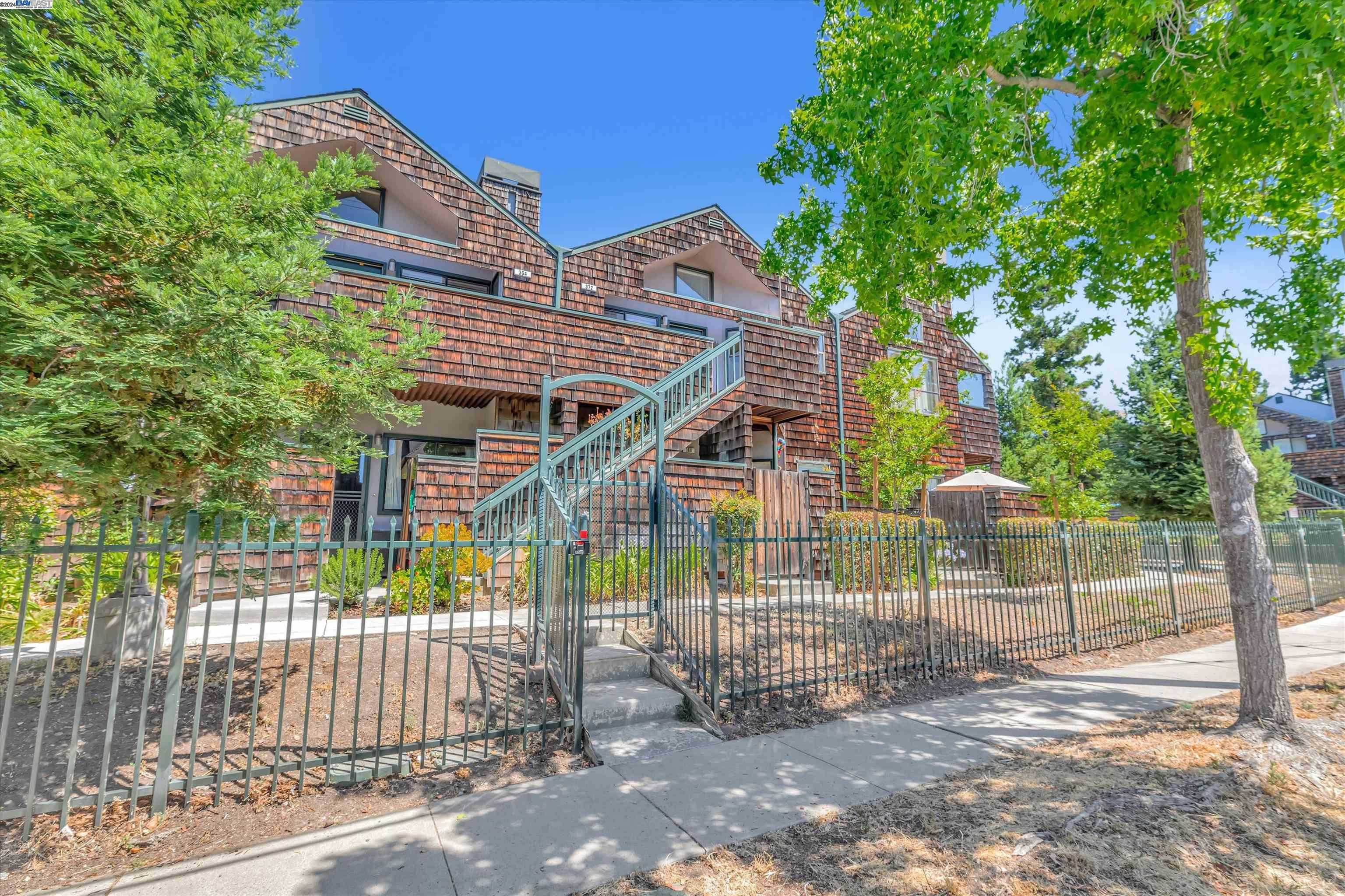 Neighborhood Neighborhood-27