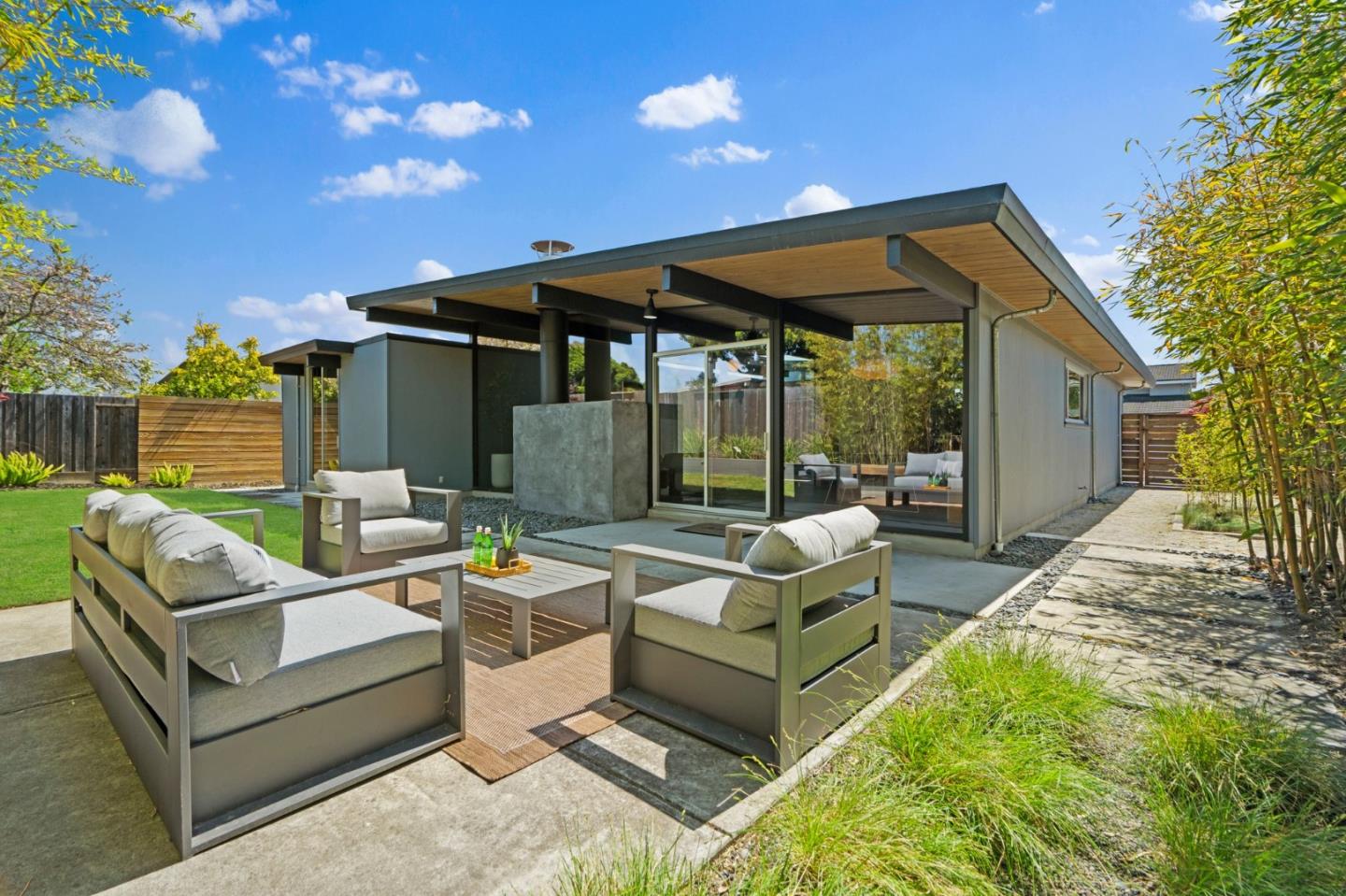 Neighborhood Neighborhood-19