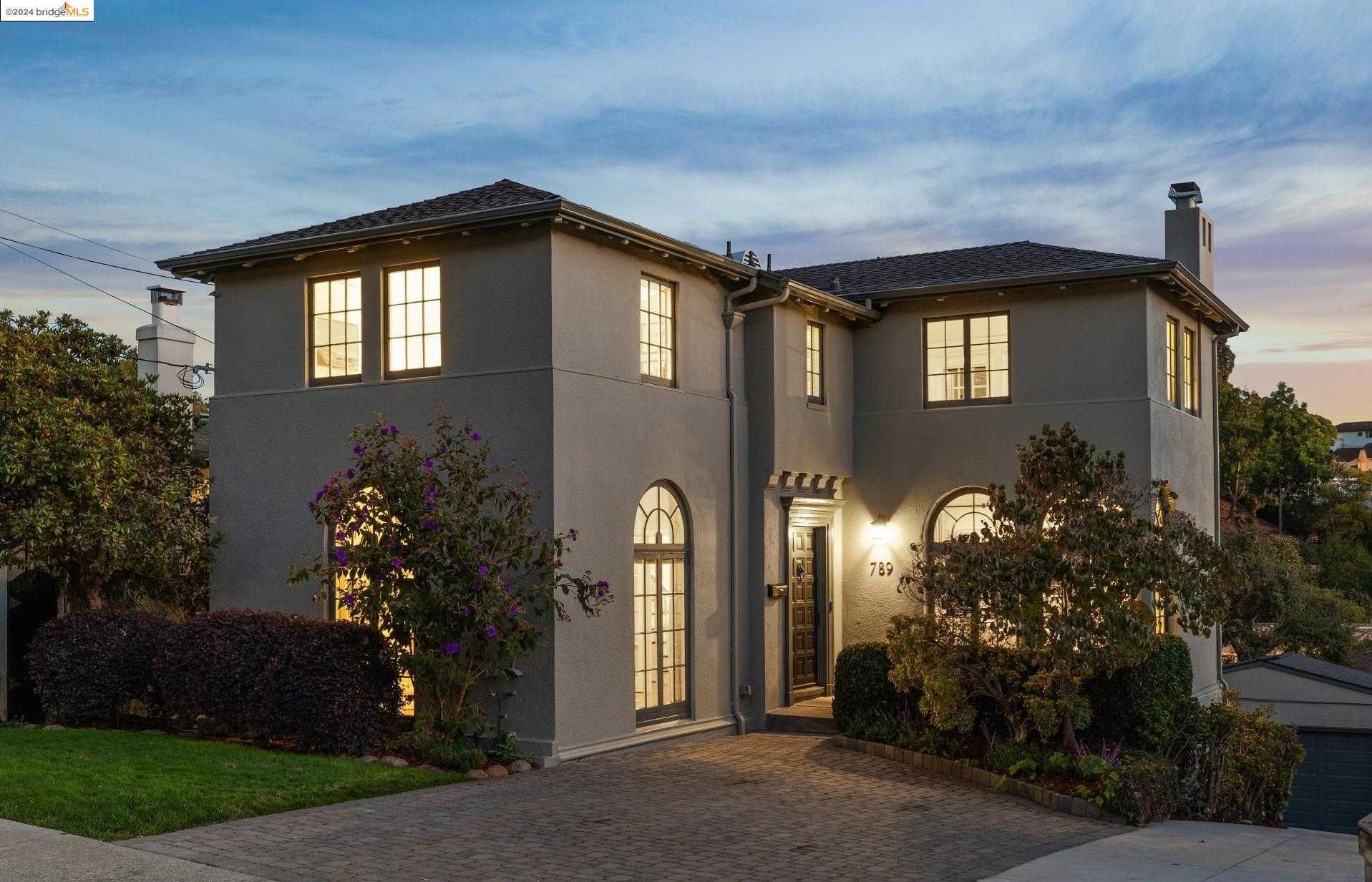 Neighborhood Neighborhood-8