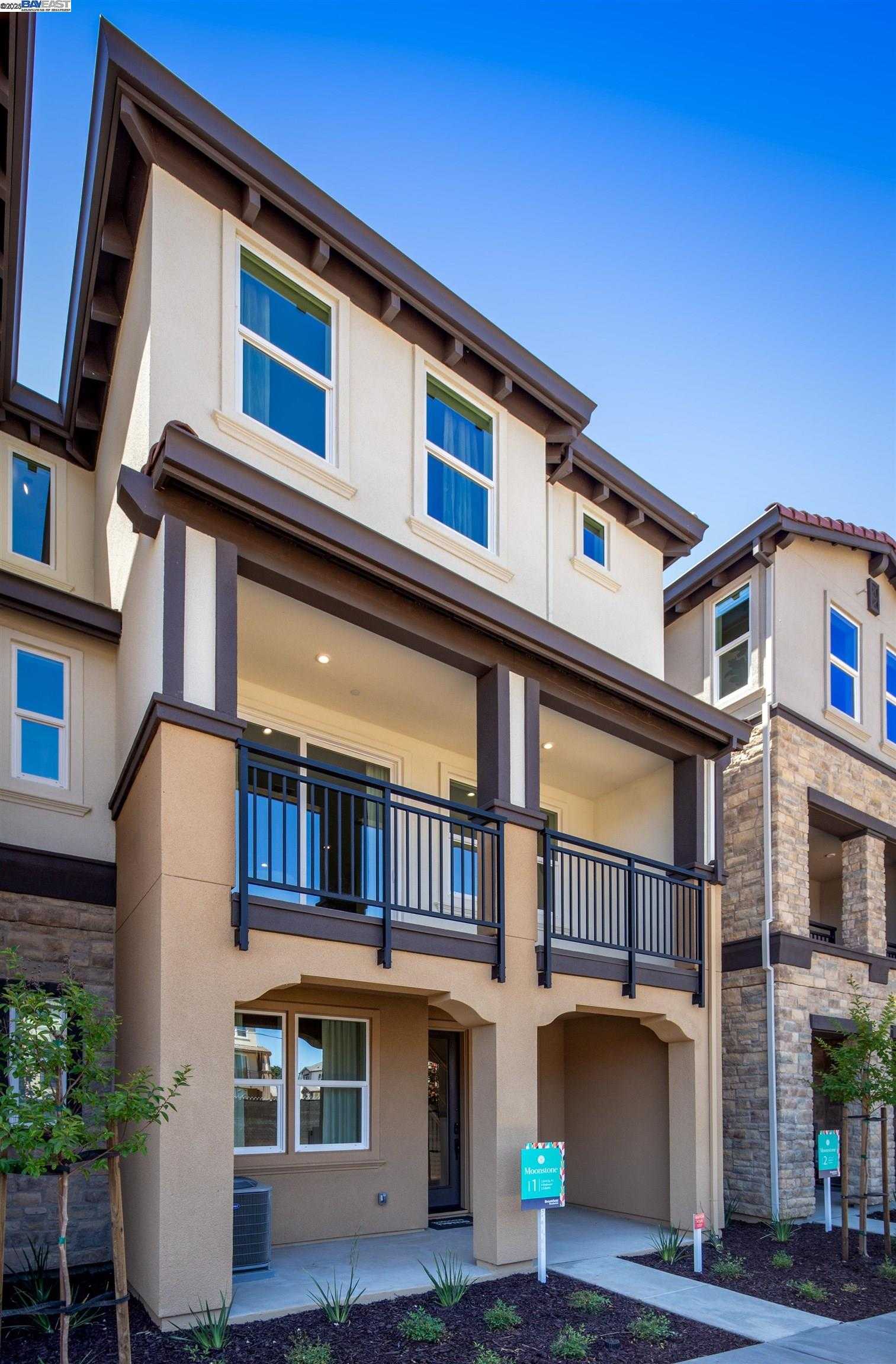 Neighborhood Neighborhood-9