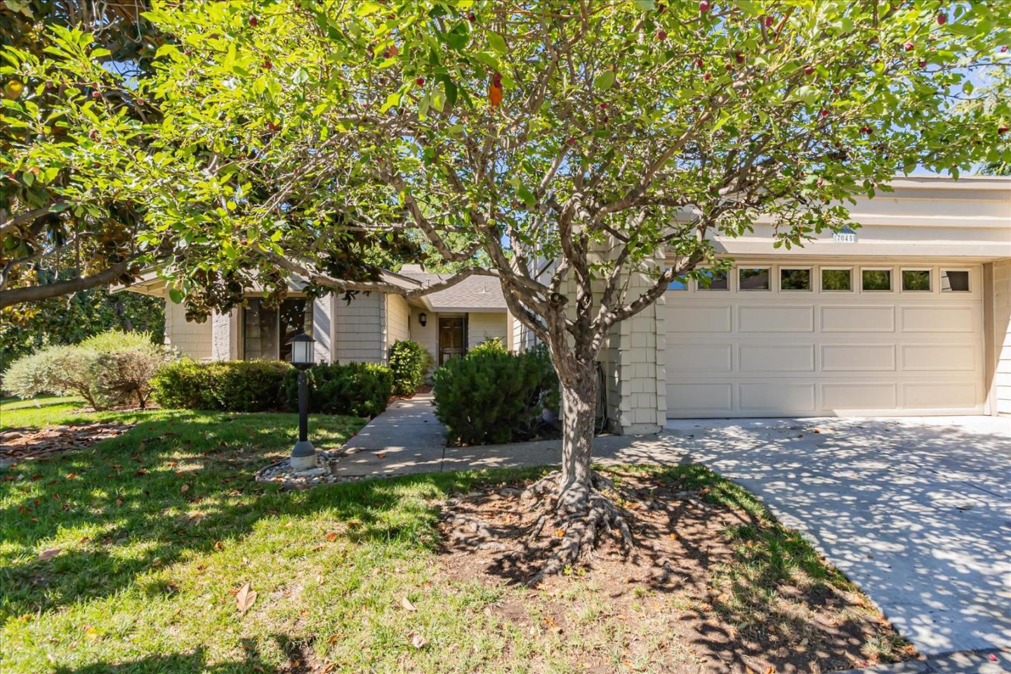 Neighborhood Neighborhood-32