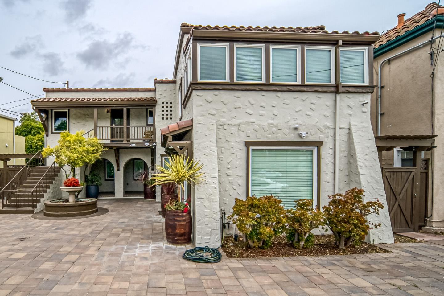 Neighborhood Neighborhood-21