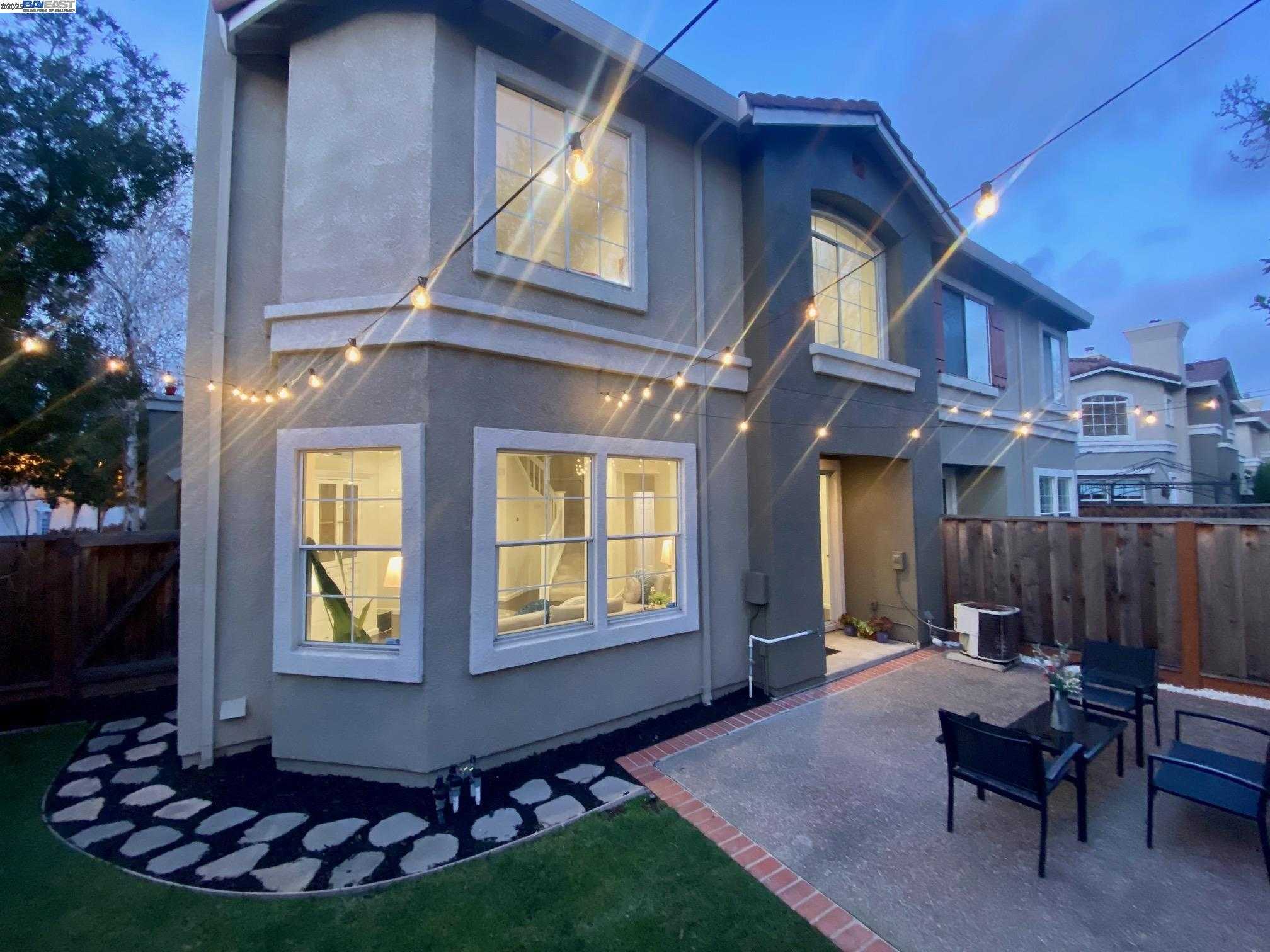 Neighborhood Neighborhood-6