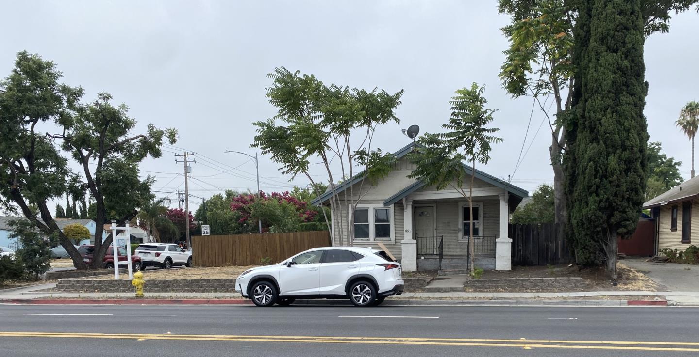 Neighborhood Neighborhood-61