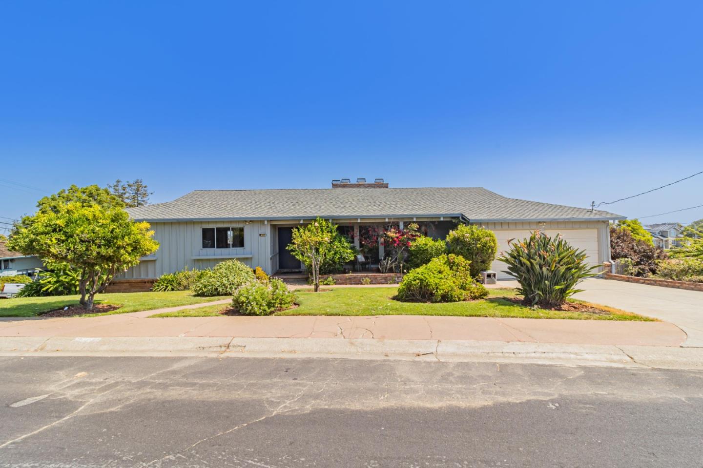 Neighborhood Neighborhood-30