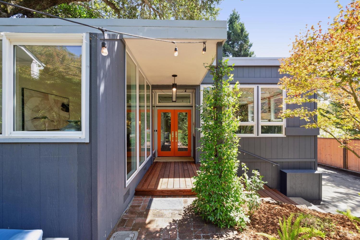 Neighborhood Neighborhood-1