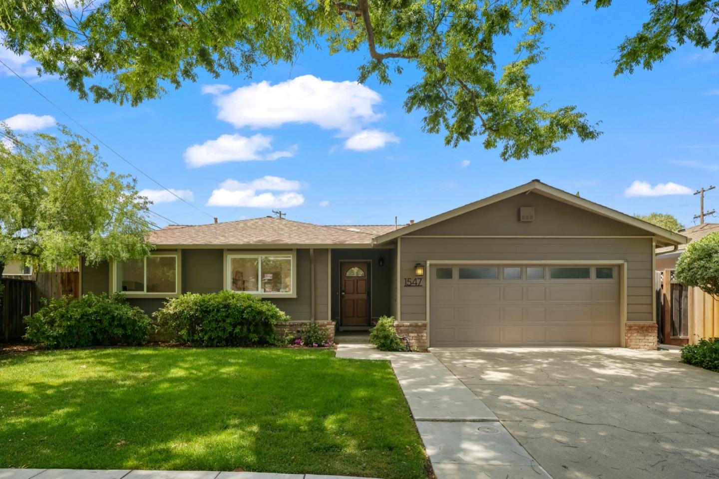 Neighborhood Neighborhood-29