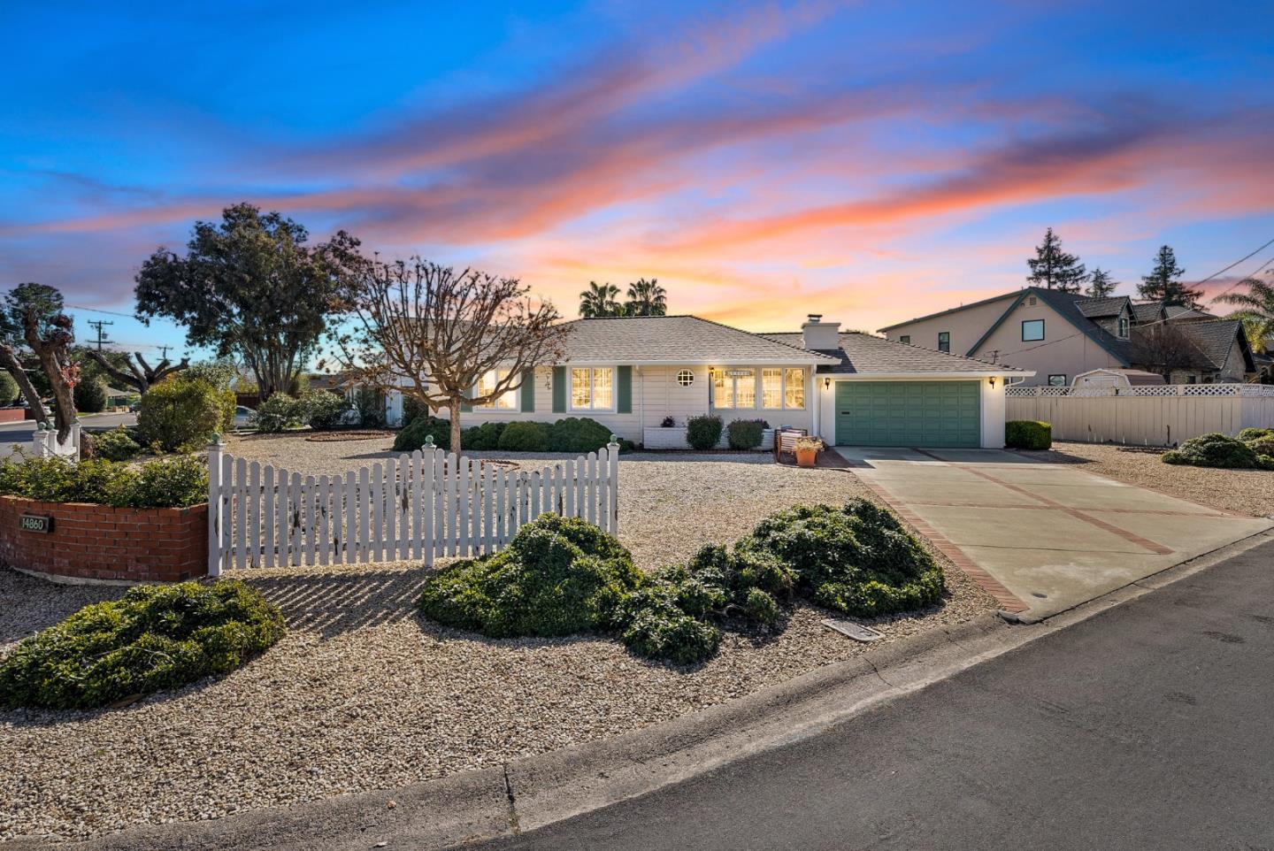 Neighborhood Neighborhood-92