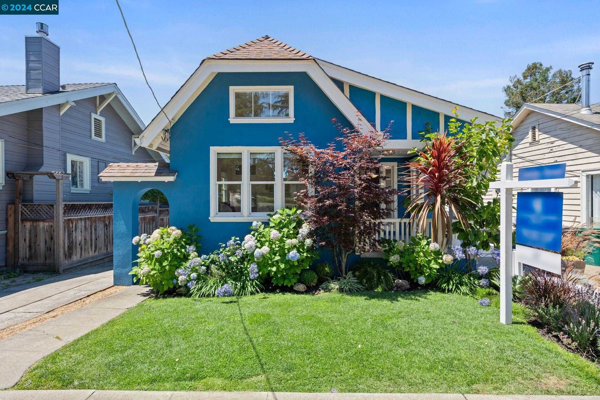 Neighborhood Neighborhood-22