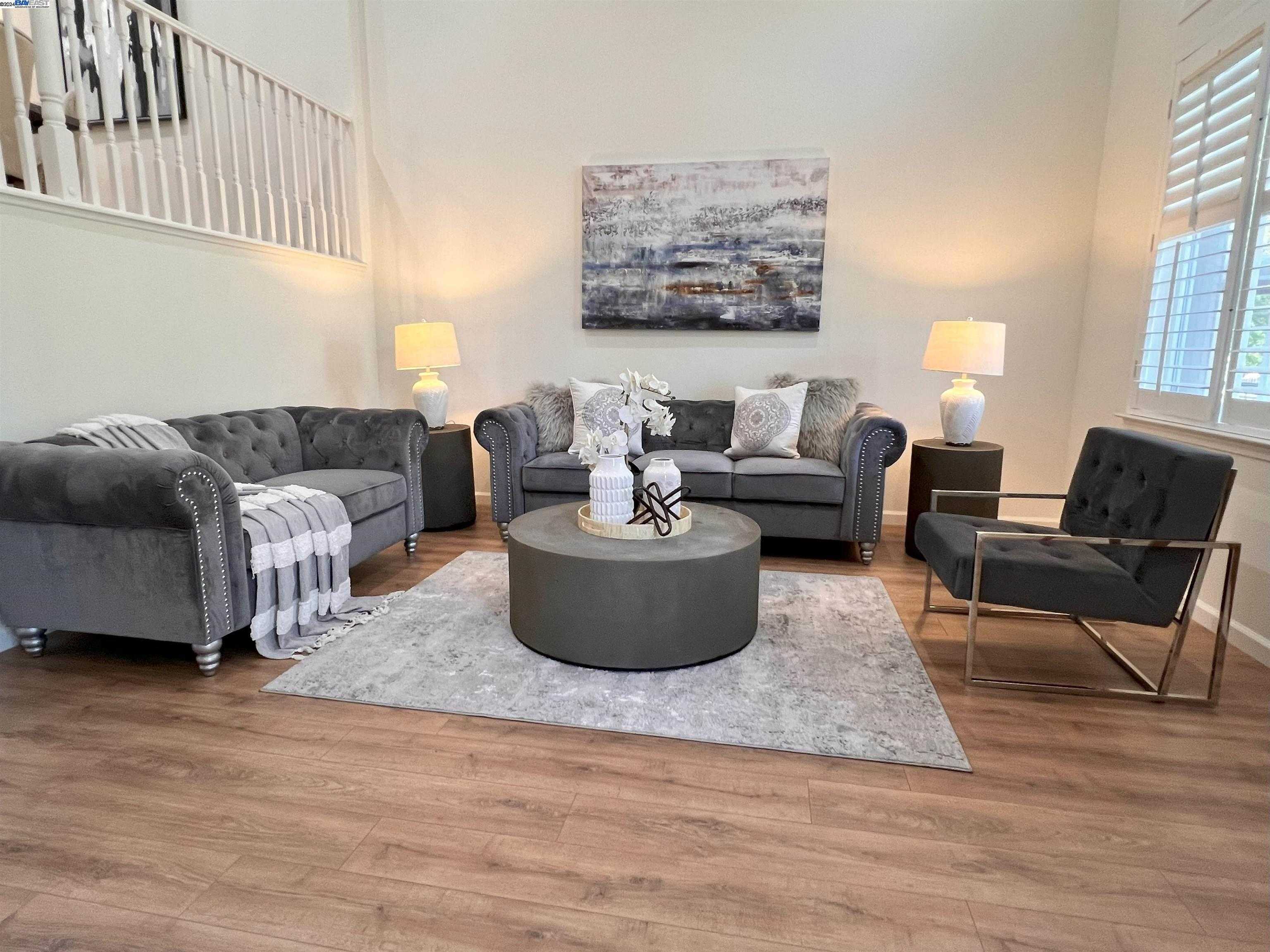 Neighborhood Neighborhood-16