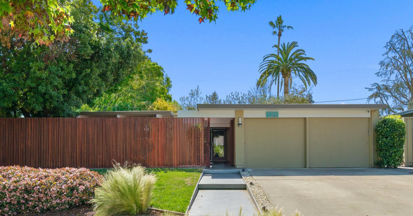 Neighborhood Neighborhood-19