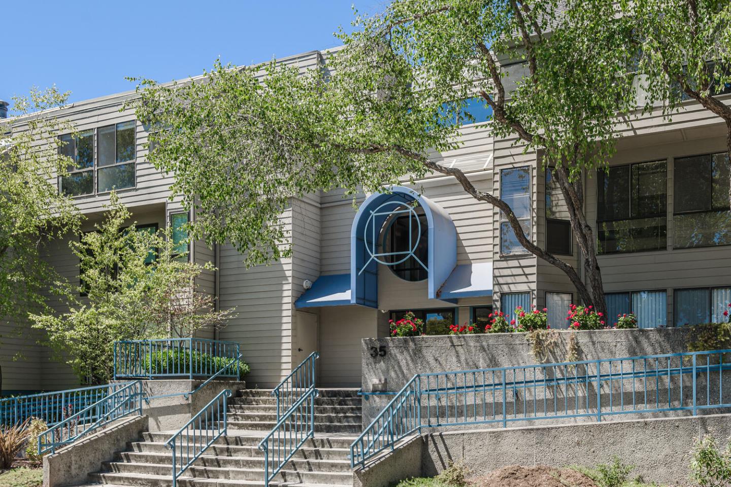 Neighborhood Neighborhood-44