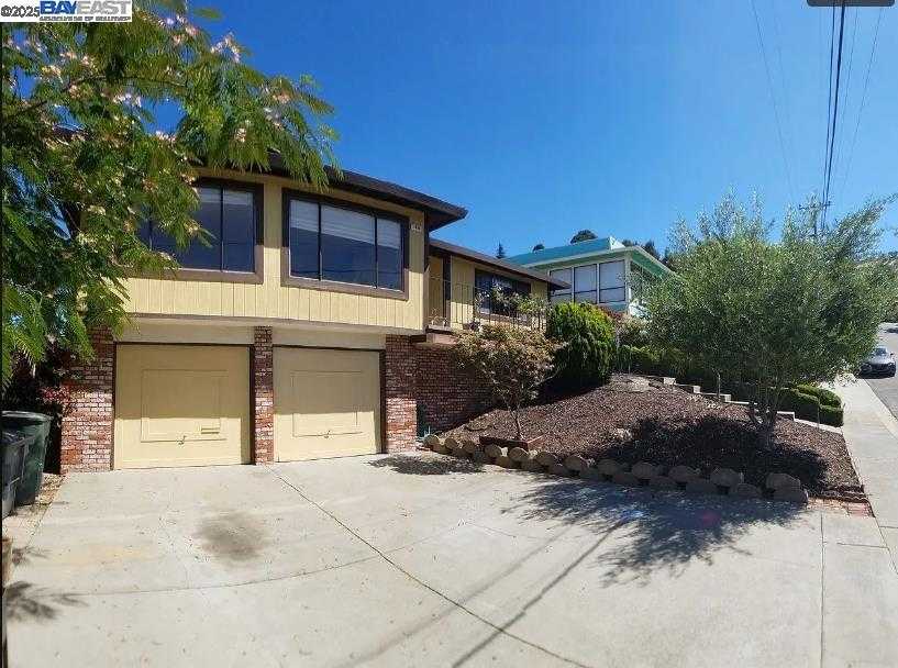 Neighborhood Neighborhood-9