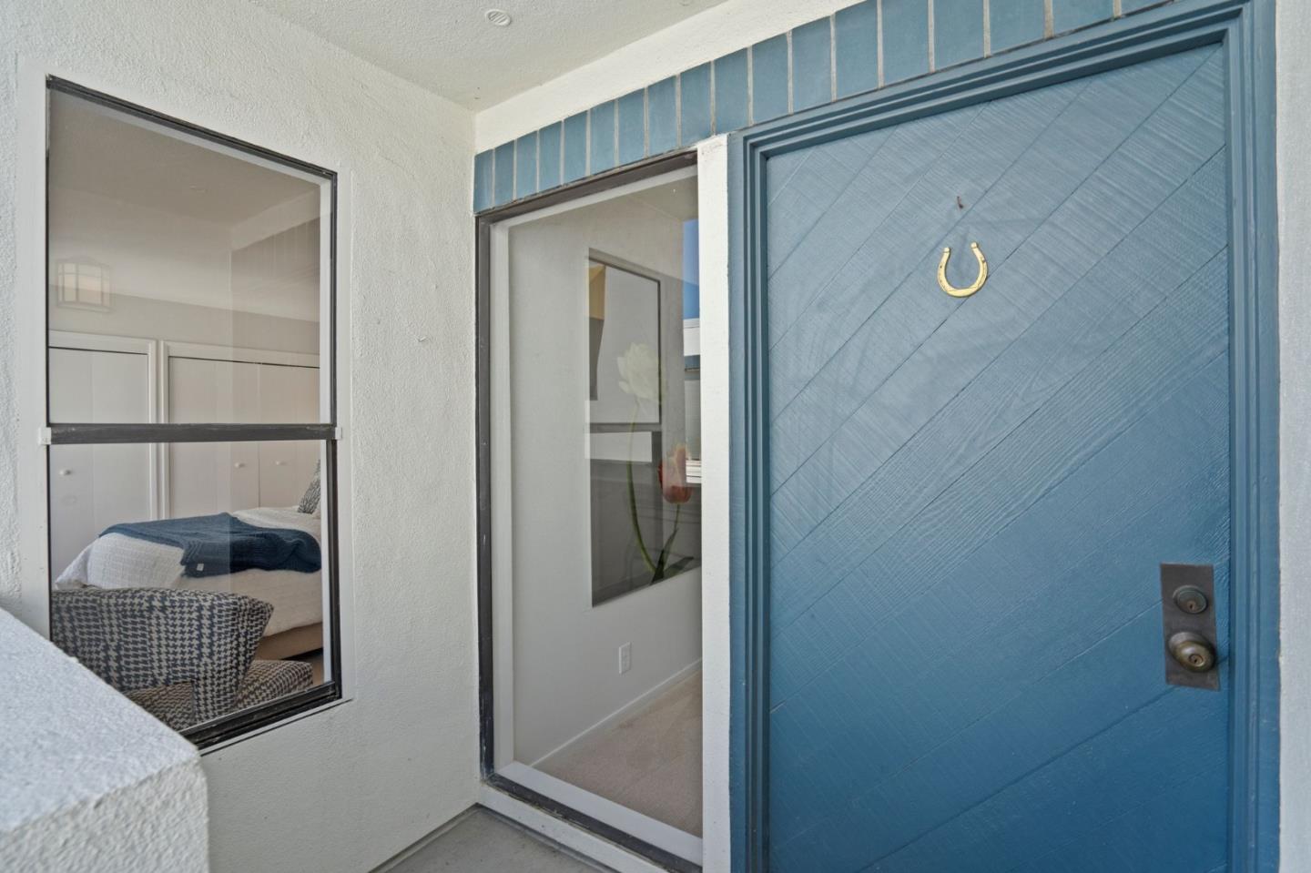 Neighborhood Neighborhood-5