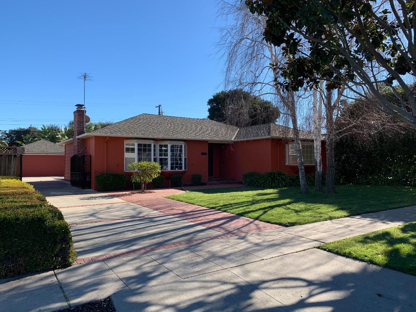 Neighborhood Neighborhood-8