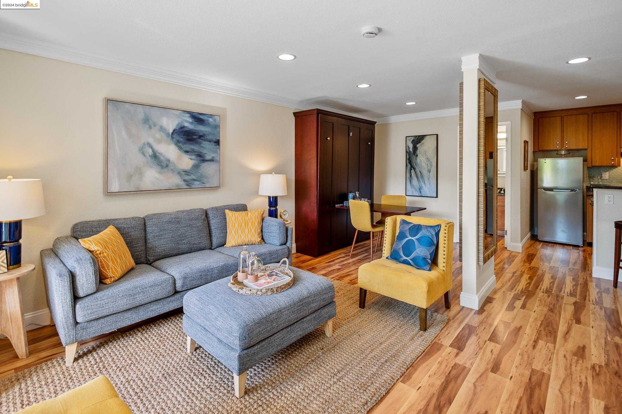 Neighborhood Neighborhood-8