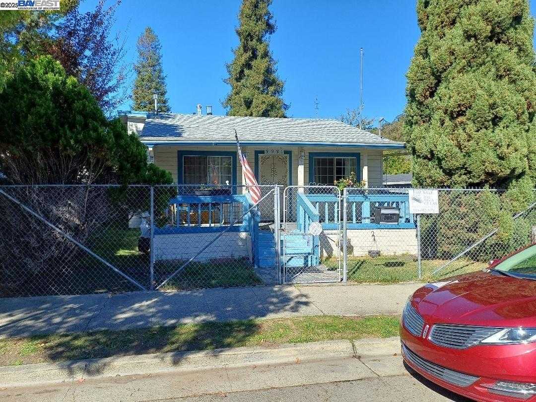 Neighborhood-4