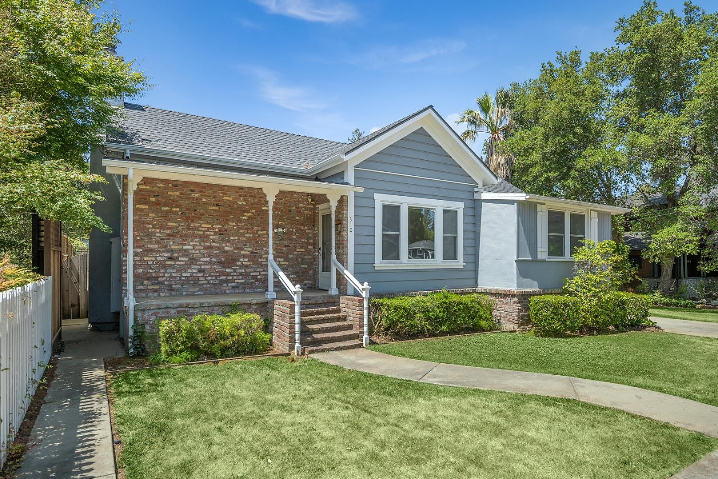 Neighborhood Neighborhood-22