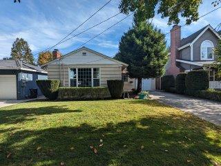 Neighborhood Neighborhood-5