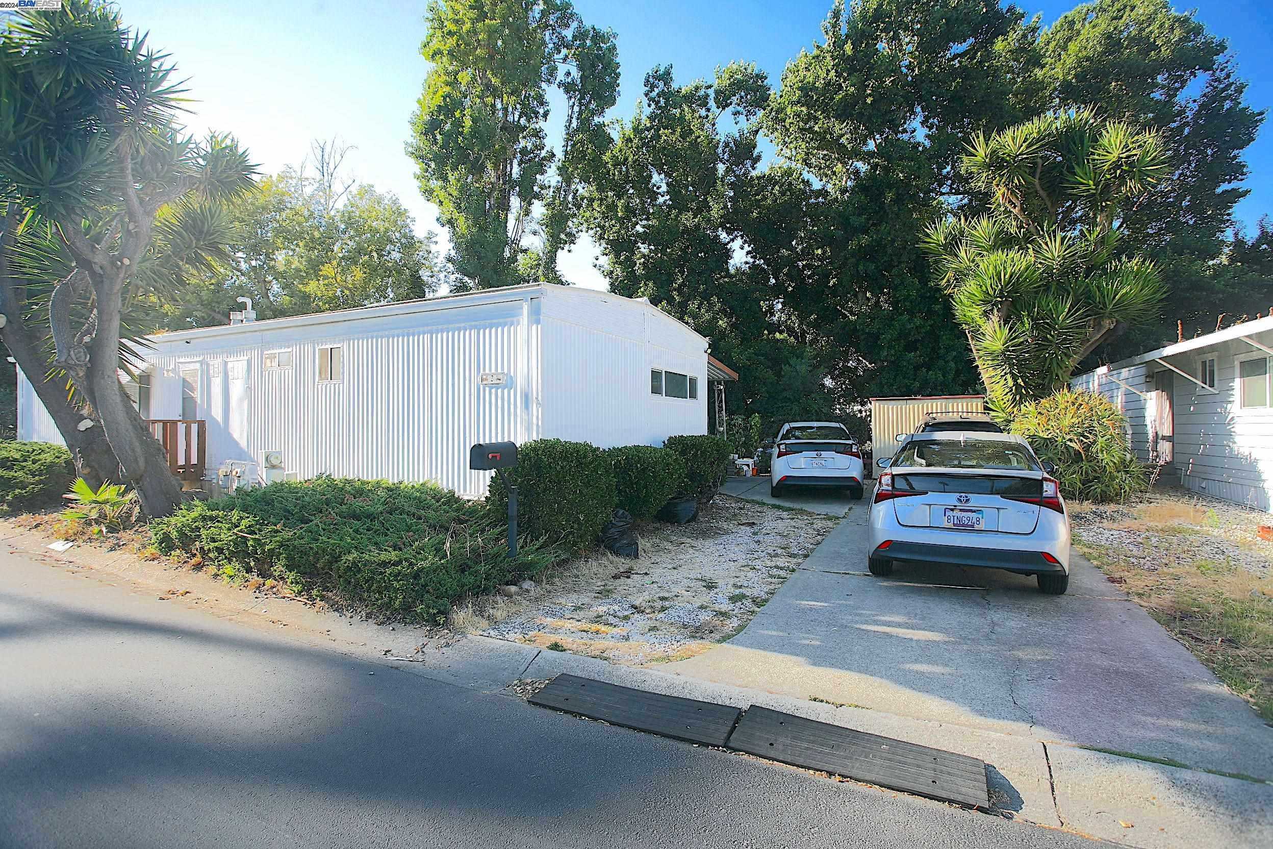 Neighborhood Neighborhood-22