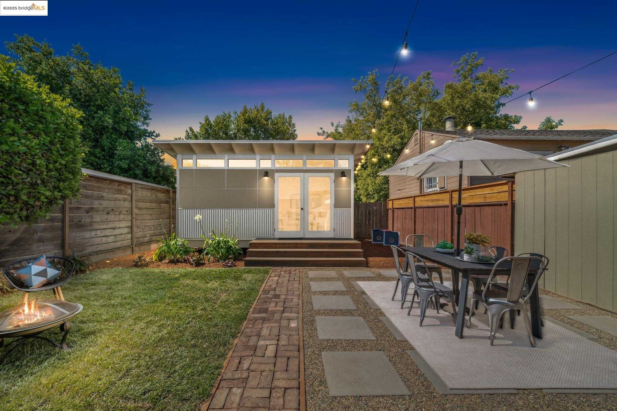 Neighborhood Neighborhood-6