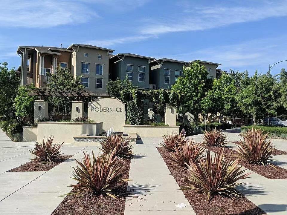 Neighborhood Neighborhood-57