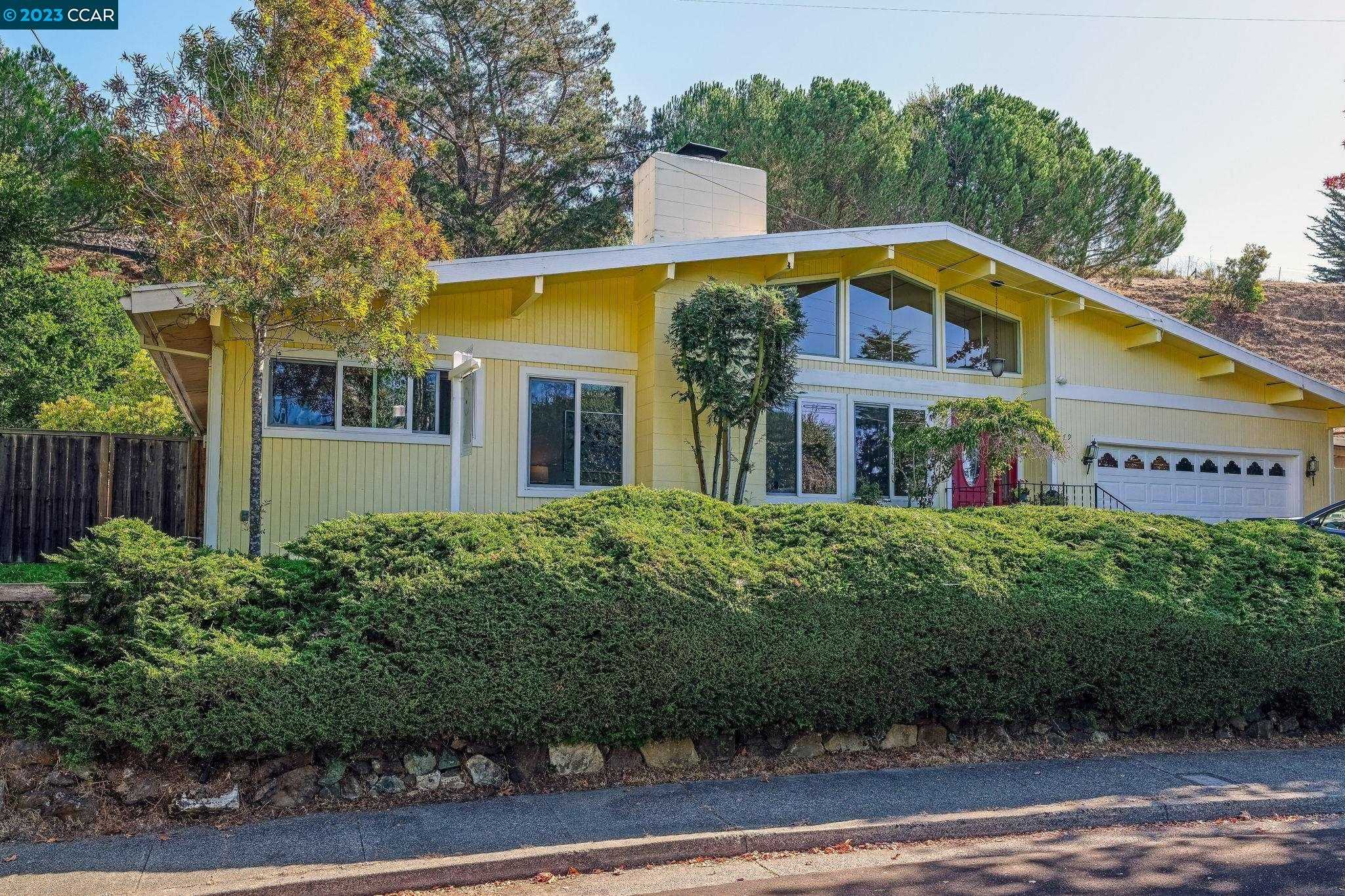 Neighborhood Neighborhood-8