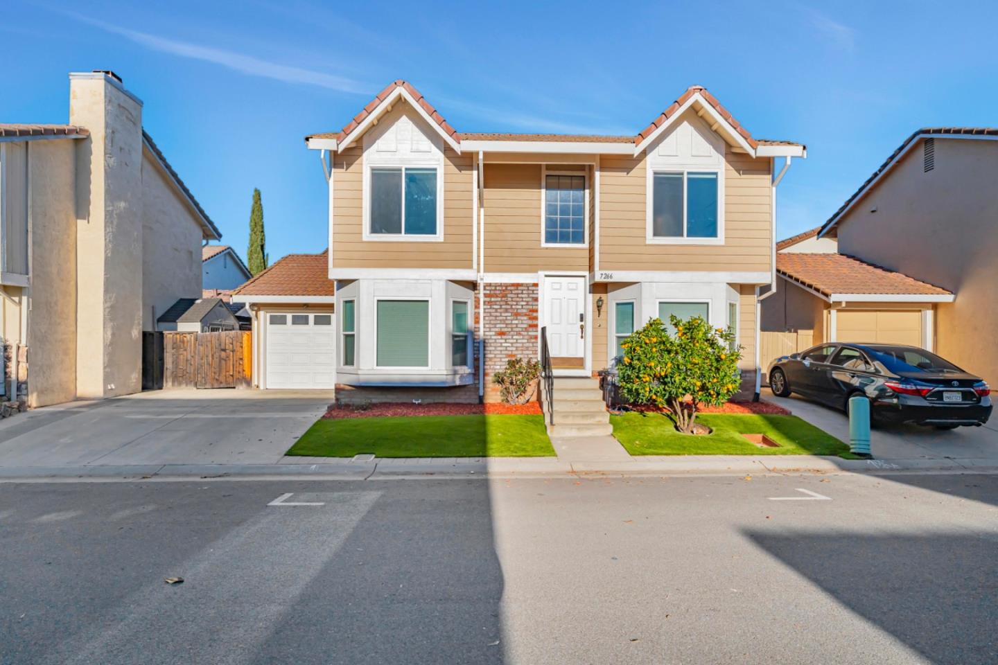 Neighborhood Neighborhood-91