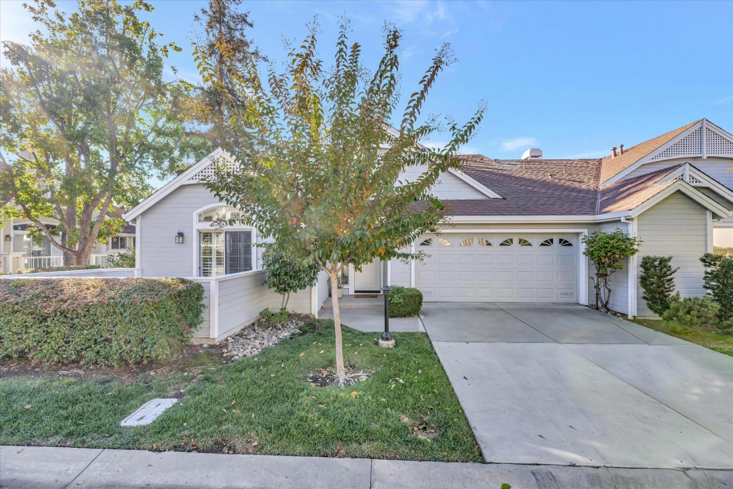 Neighborhood Neighborhood-18