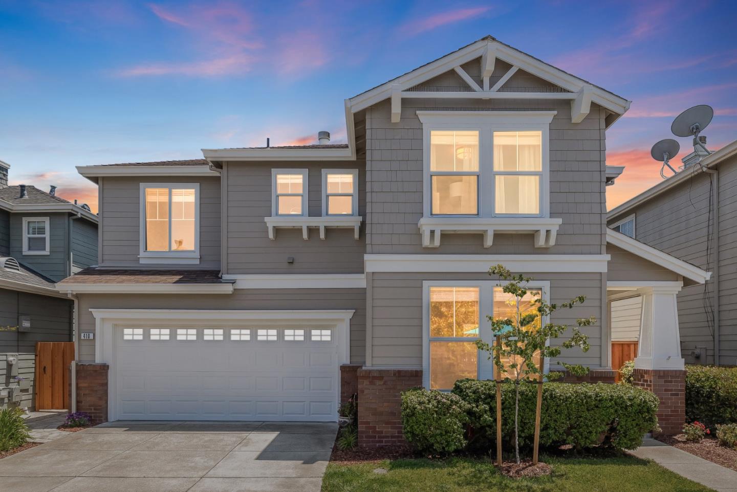 Neighborhood Neighborhood-16