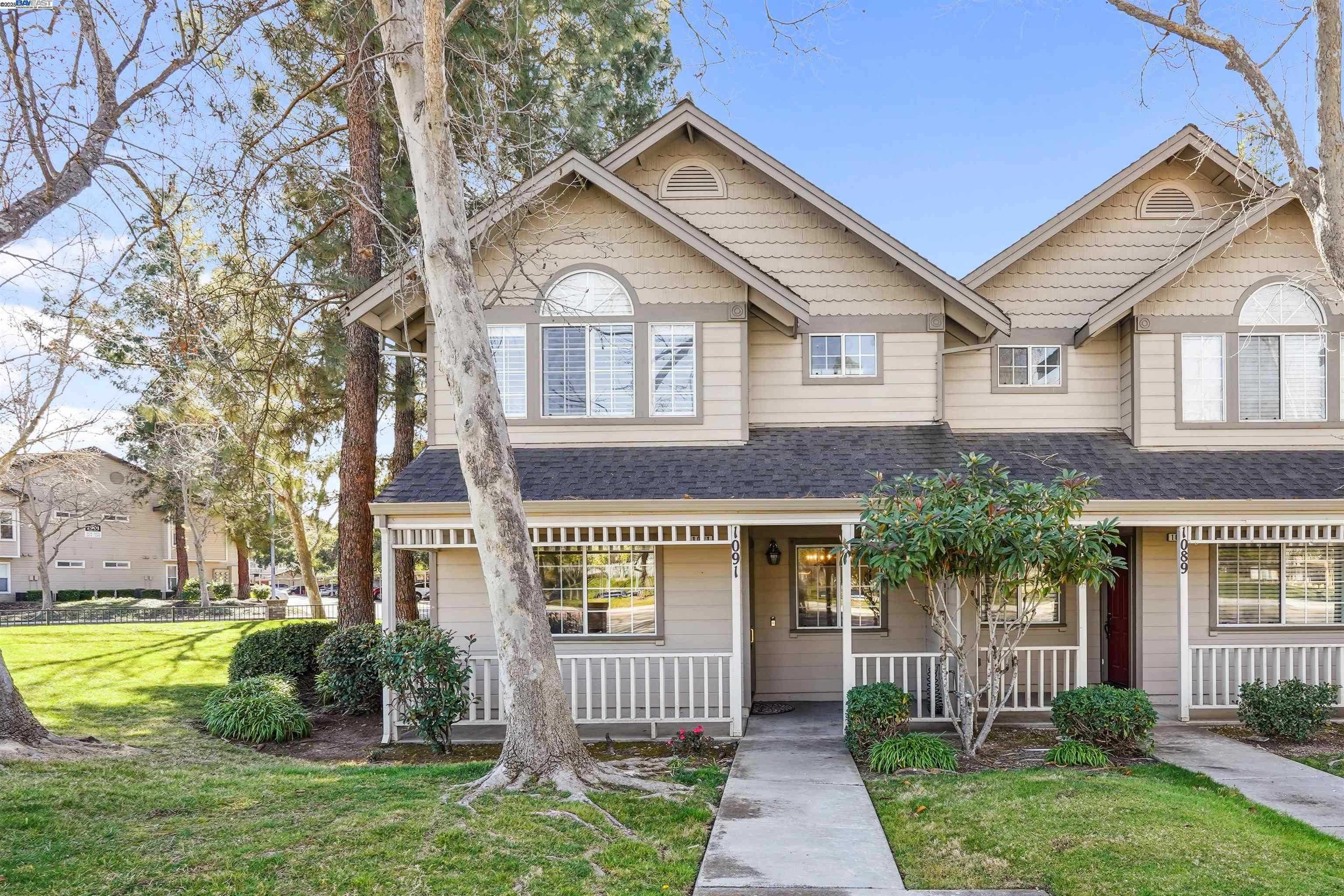 Neighborhood Neighborhood-30