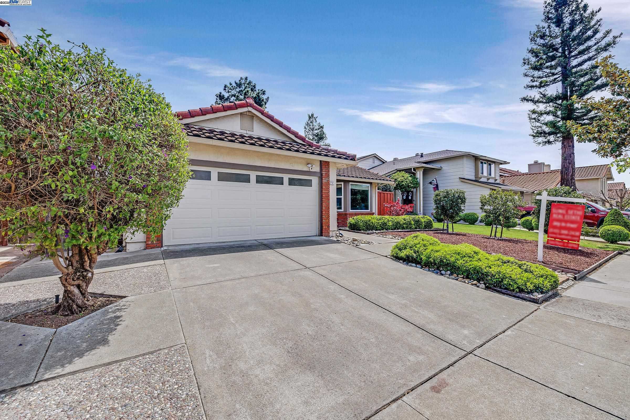 Neighborhood Neighborhood-16