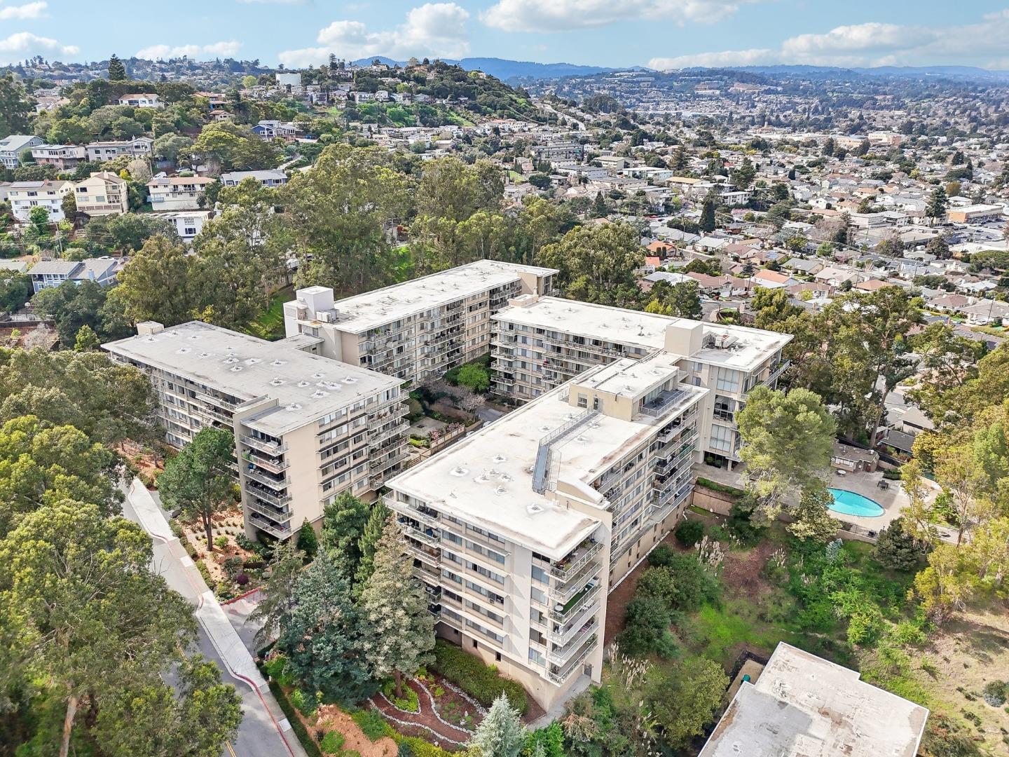 Neighborhood Neighborhood-20