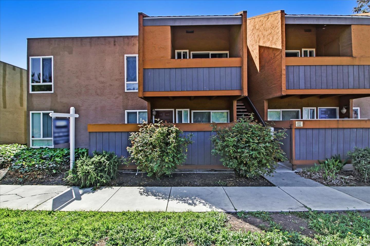 Neighborhood Neighborhood-206