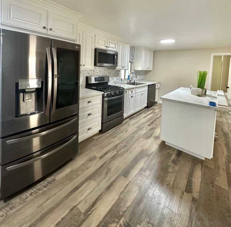 Neighborhood Neighborhood-20