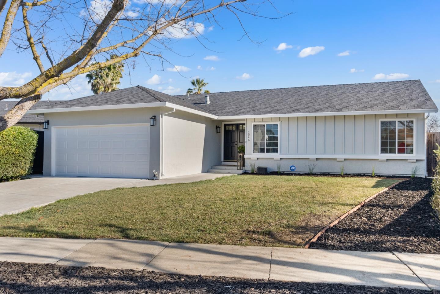 Neighborhood Neighborhood-20