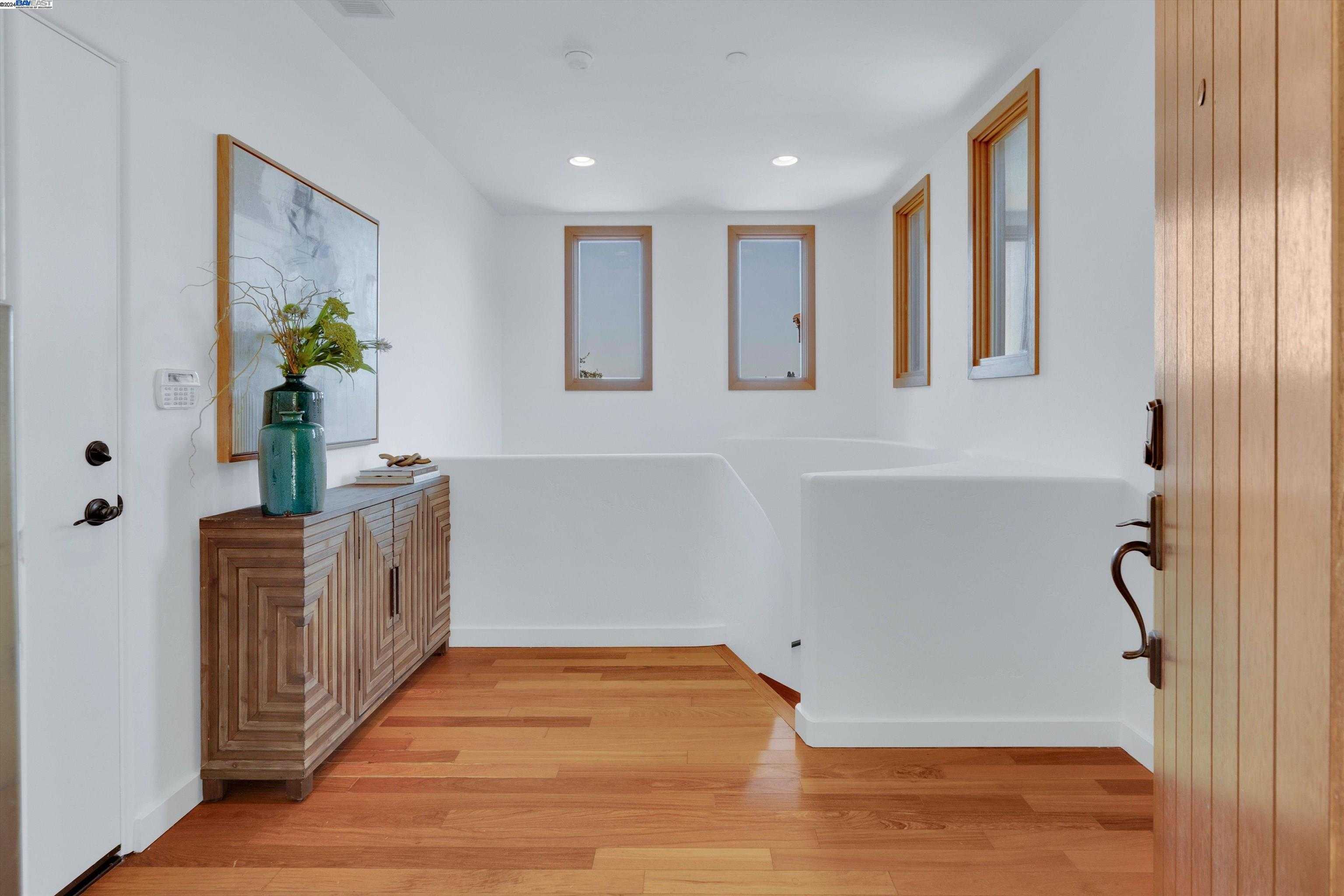 Neighborhood Neighborhood-5