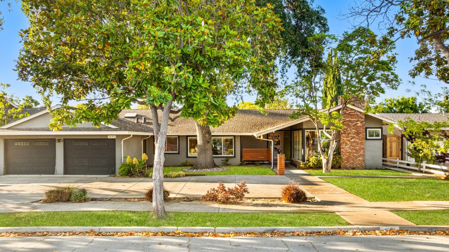 Neighborhood Neighborhood-25
