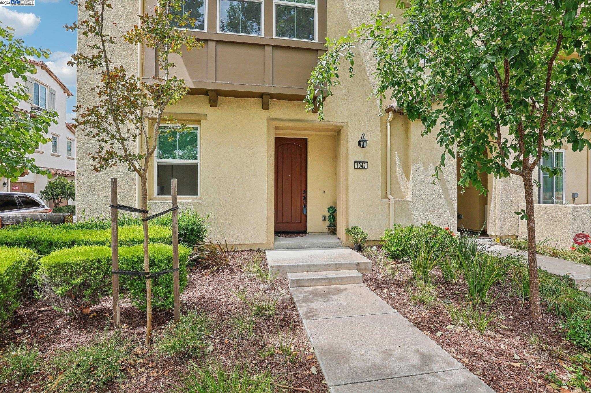 Neighborhood Neighborhood-34