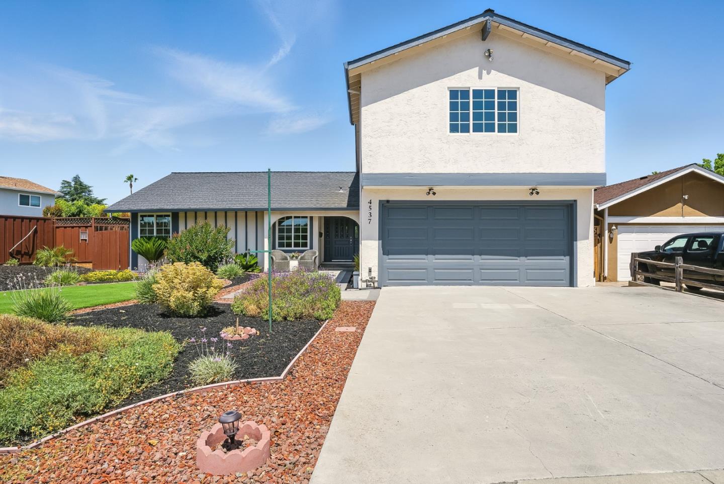 Neighborhood Neighborhood-8